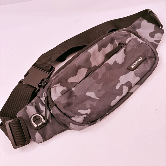 Sinno Other - SINNO Large Fanny Pack in Camouflage Print - UNISEX